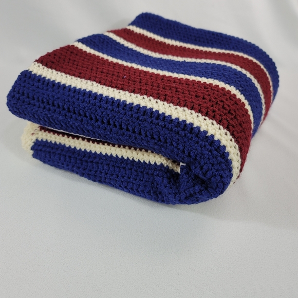 Crochet Stripe Throw Blanket - Picture 5 of 11